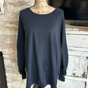 Fabletics black long ruched sleeve side slits sweatshirt hi lo